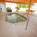 Outdoor jacuzzi at the pub